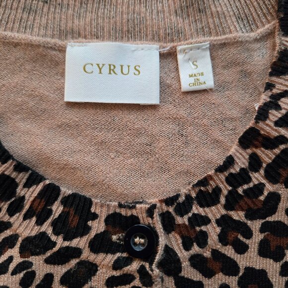 Cyrus Brown Leopard Print Soft Button Front Long Sleeve Cardigan Women Small NWT - Picture 4 of 9